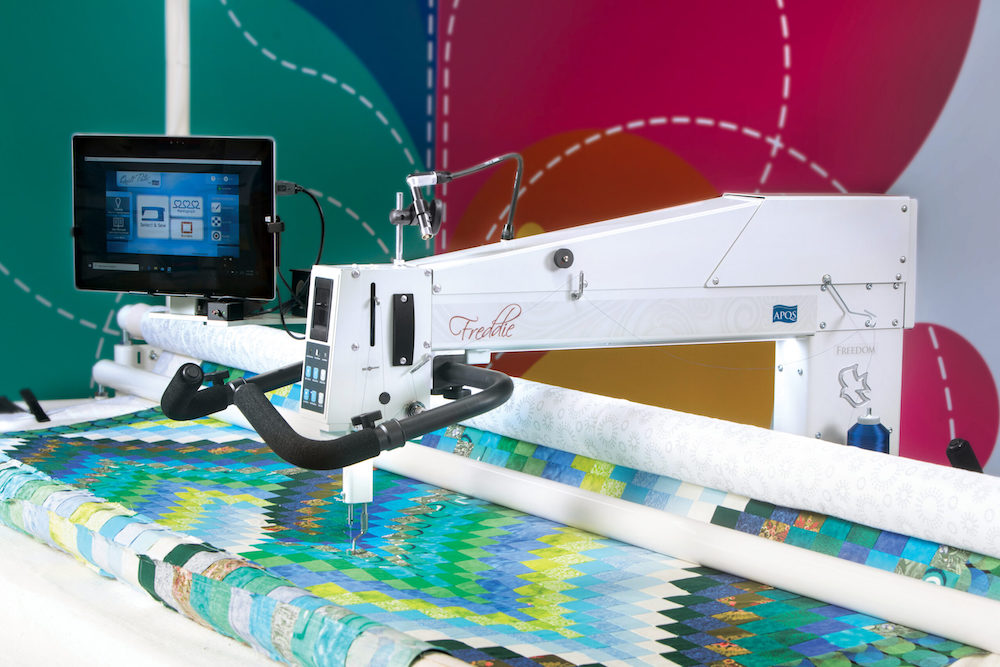 photo of the apqs freddie longarm machine